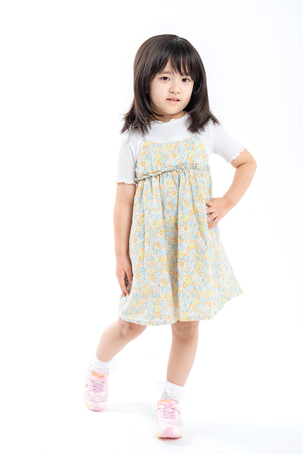 Reika   女の子 モデル画像02