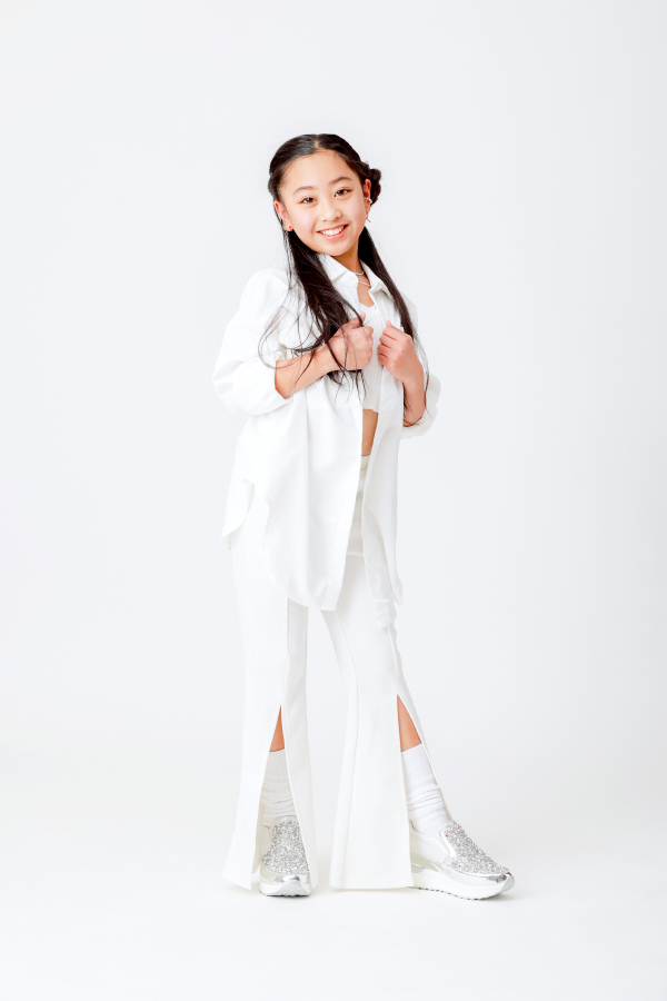 AYASE 関西  女の子 モデル画像09