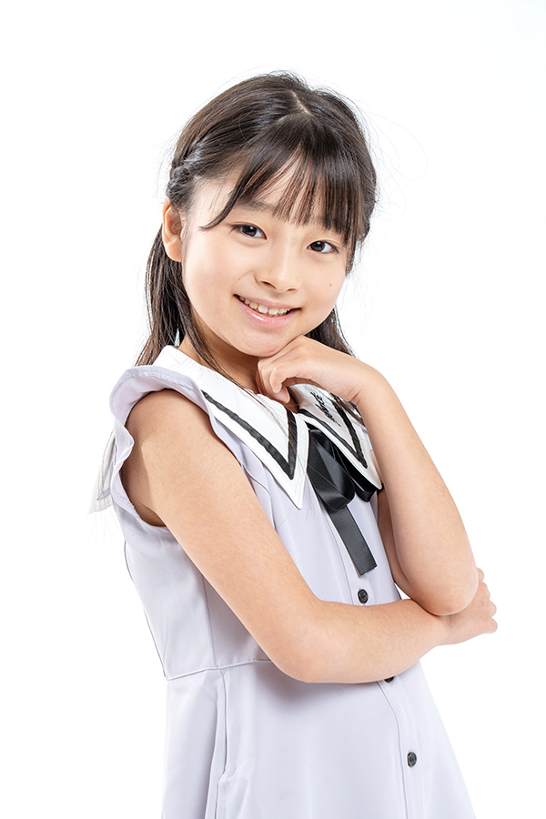 aki  小学生 女の子 画像08