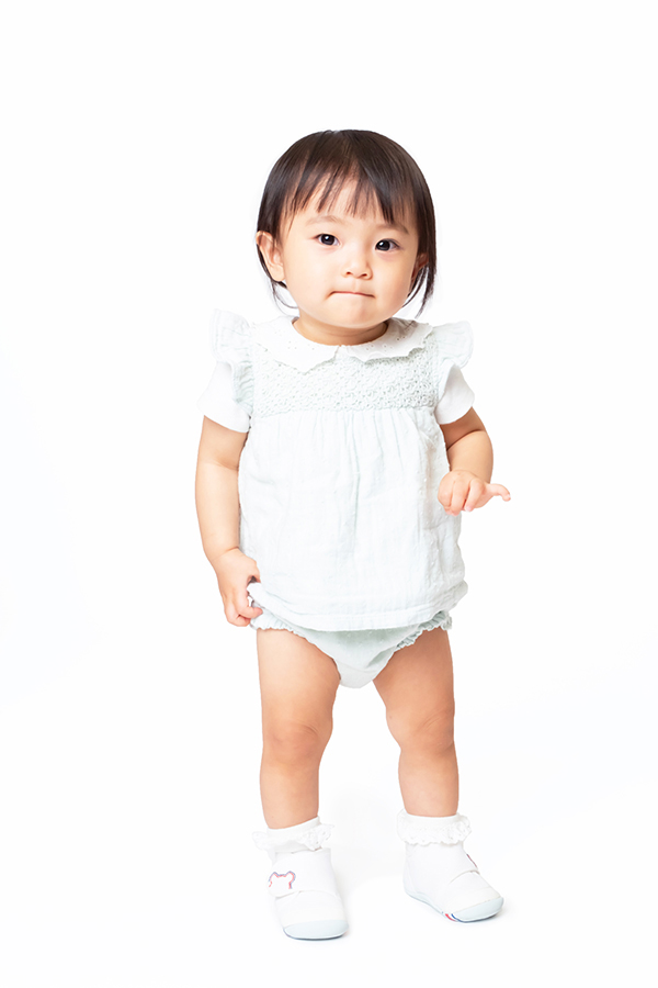 つばき 中部 0～1歳 女の子 モデル画像02