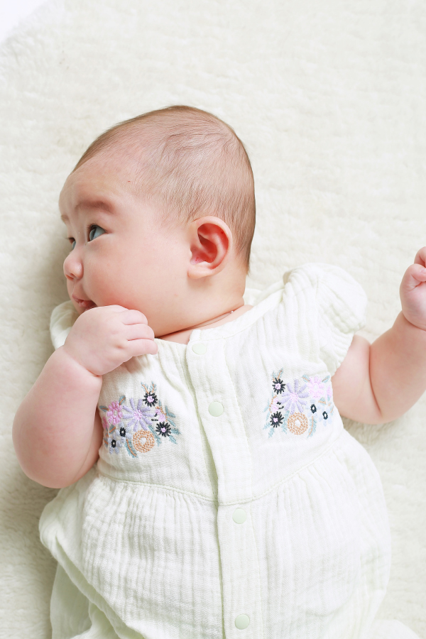 ここは 関東 0～1歳 女の子 モデル画像03