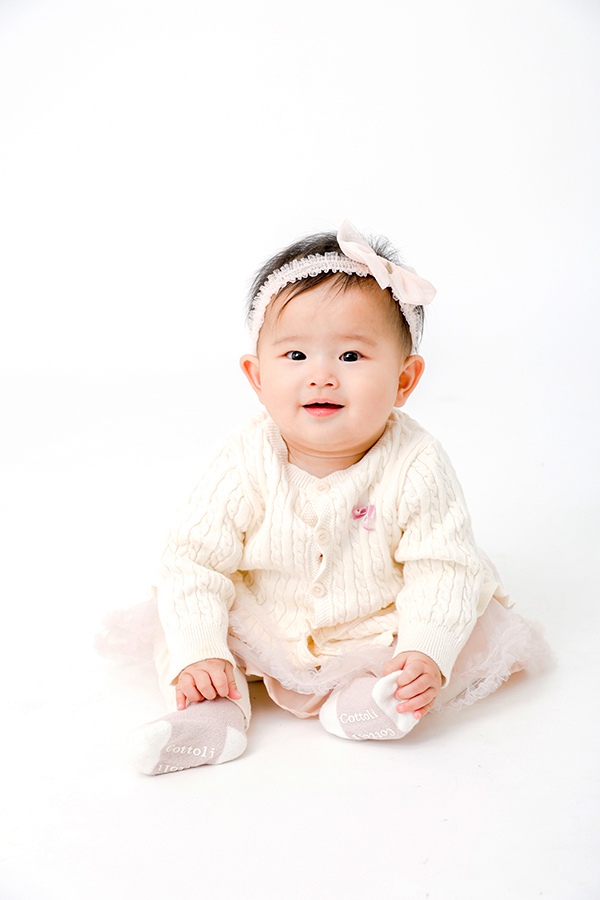 うの  0～1歳 女の子 モデル画像01