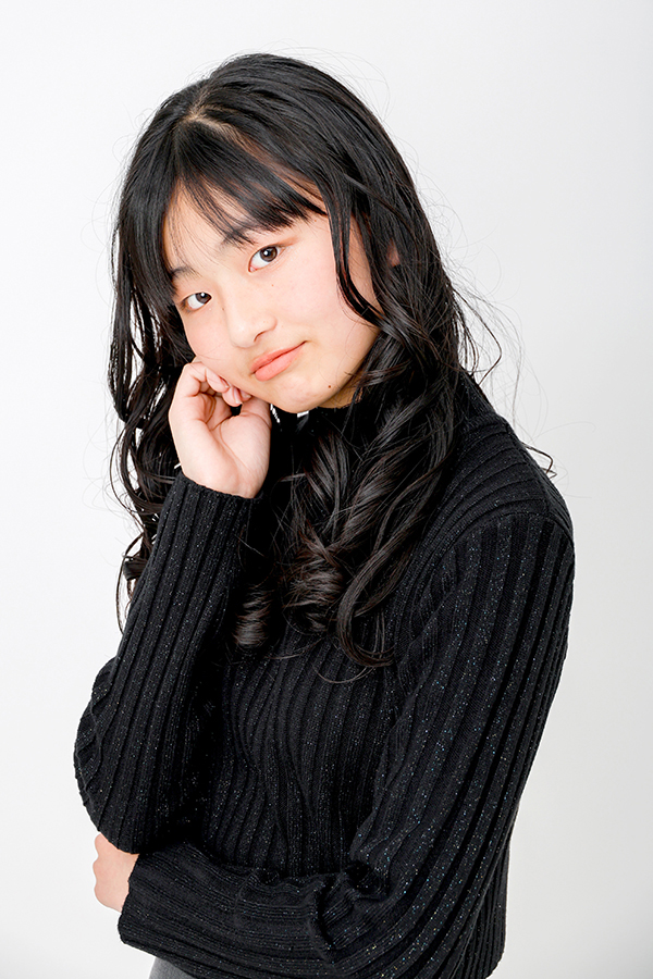 HINA  Over13 女性 モデル画像01