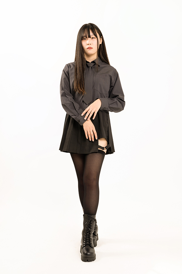 Emma 中部 Over13 女性 モデル画像04