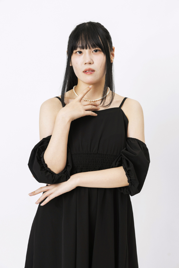 Emma 中部 Over13 女性 モデル画像08