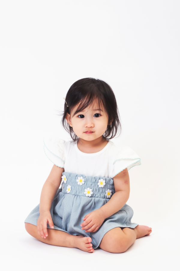 花木 綾 中部 0～1歳 女の子 モデル画像01