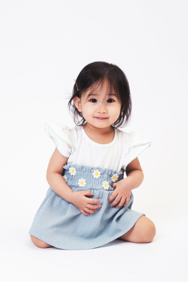 花木 綾 中部 0～1歳 女の子 モデル画像02