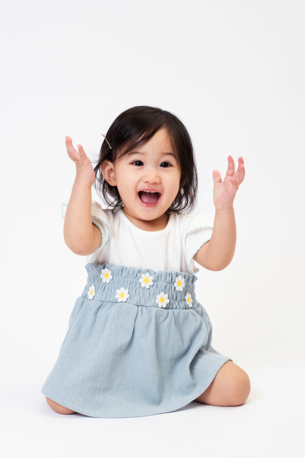 花木 綾 中部 0～1歳 女の子 モデル画像03