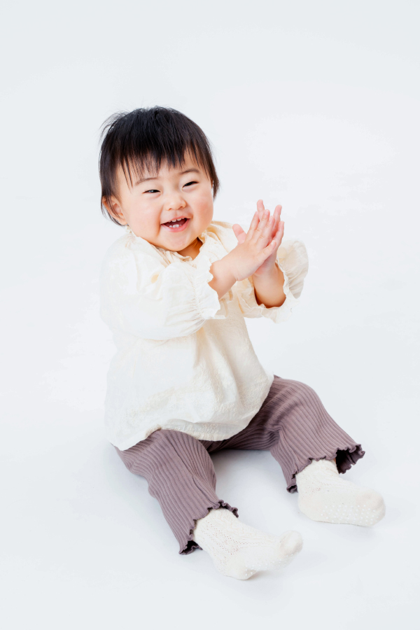 つむぎ 中部 0～1歳 女の子 モデル画像01