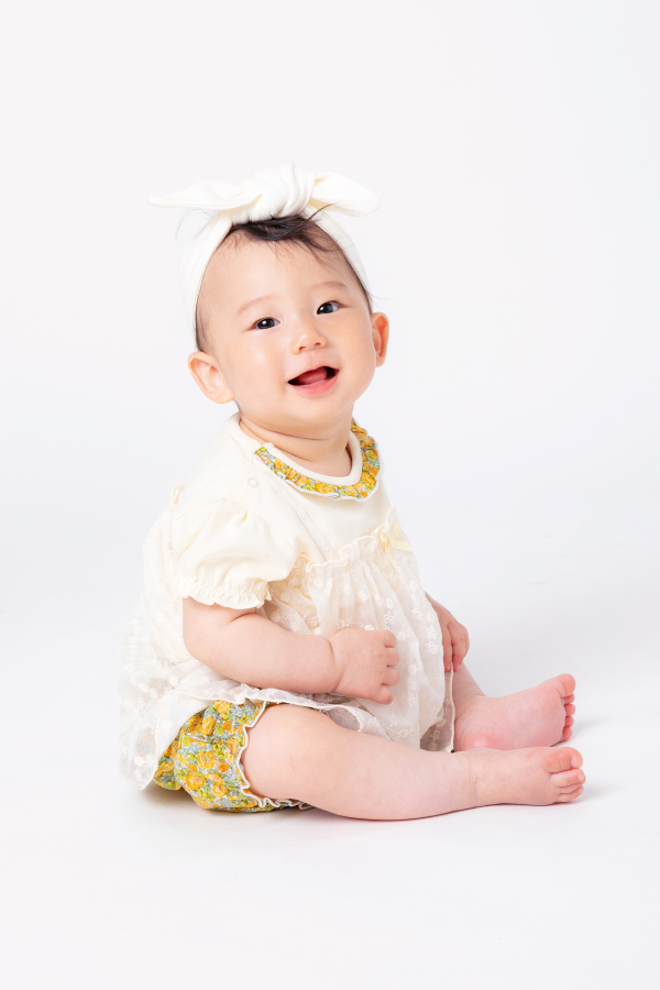 まな 関西 0～1歳 女の子 モデル画像01