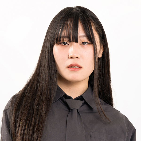 Emma  Over13 女性
