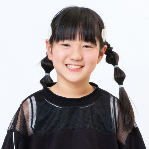 なな   女の子