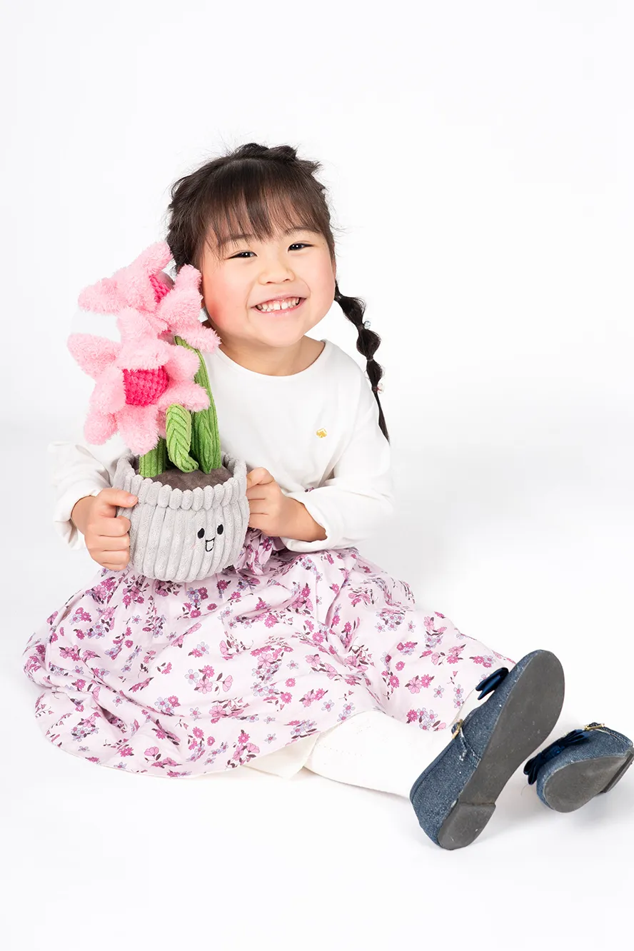 トイザらス キッズモデル 女の子 4歳
